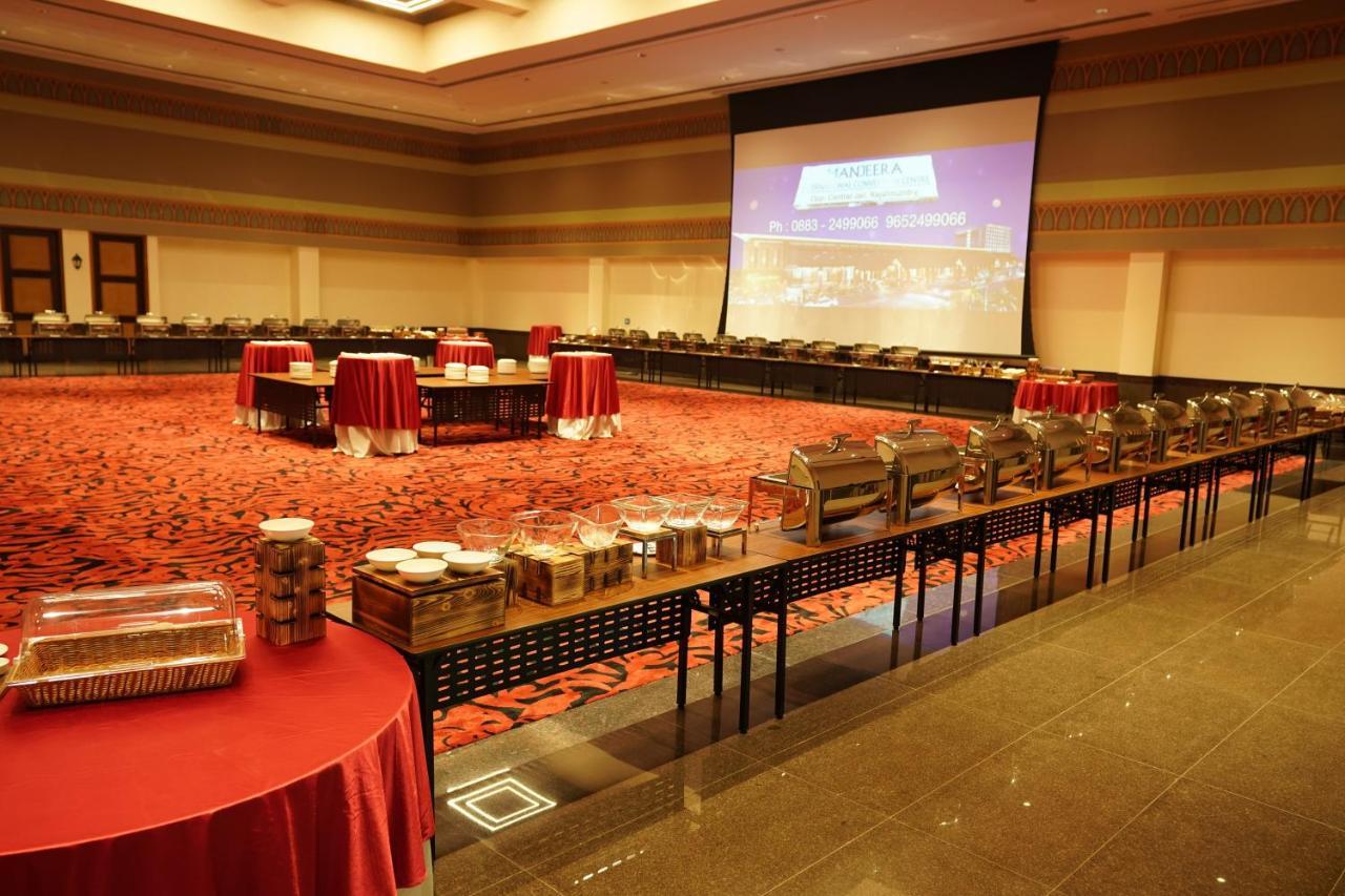 Rājahmundry Manjeera Sarovar Premiere酒店 外观 照片