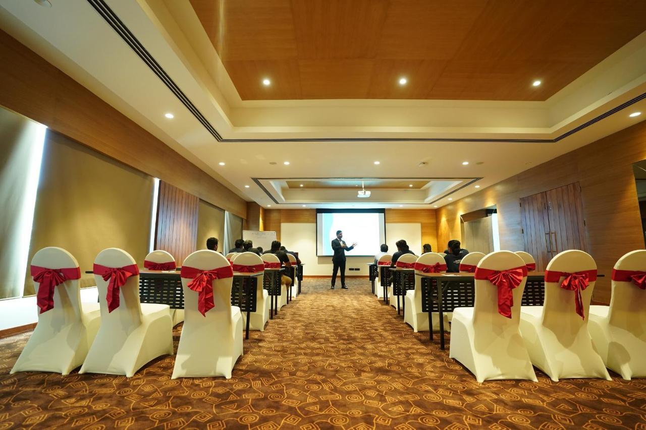 Rājahmundry Manjeera Sarovar Premiere酒店 外观 照片