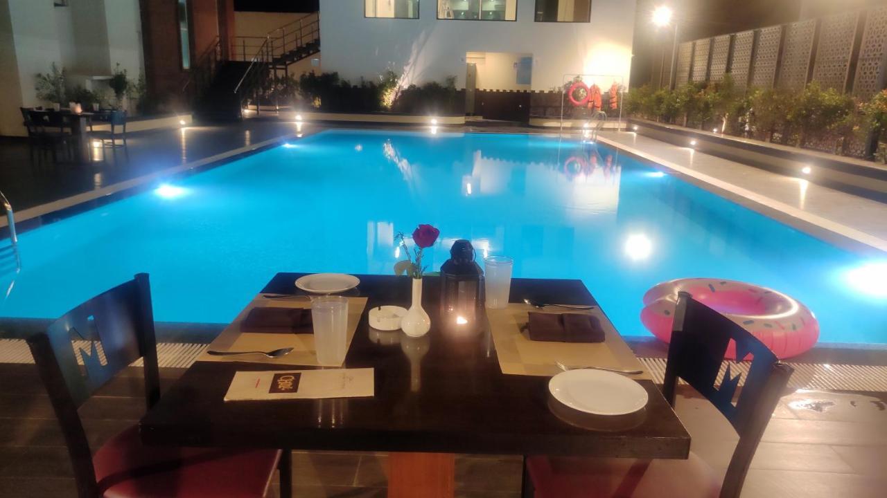 Rājahmundry Manjeera Sarovar Premiere酒店 外观 照片