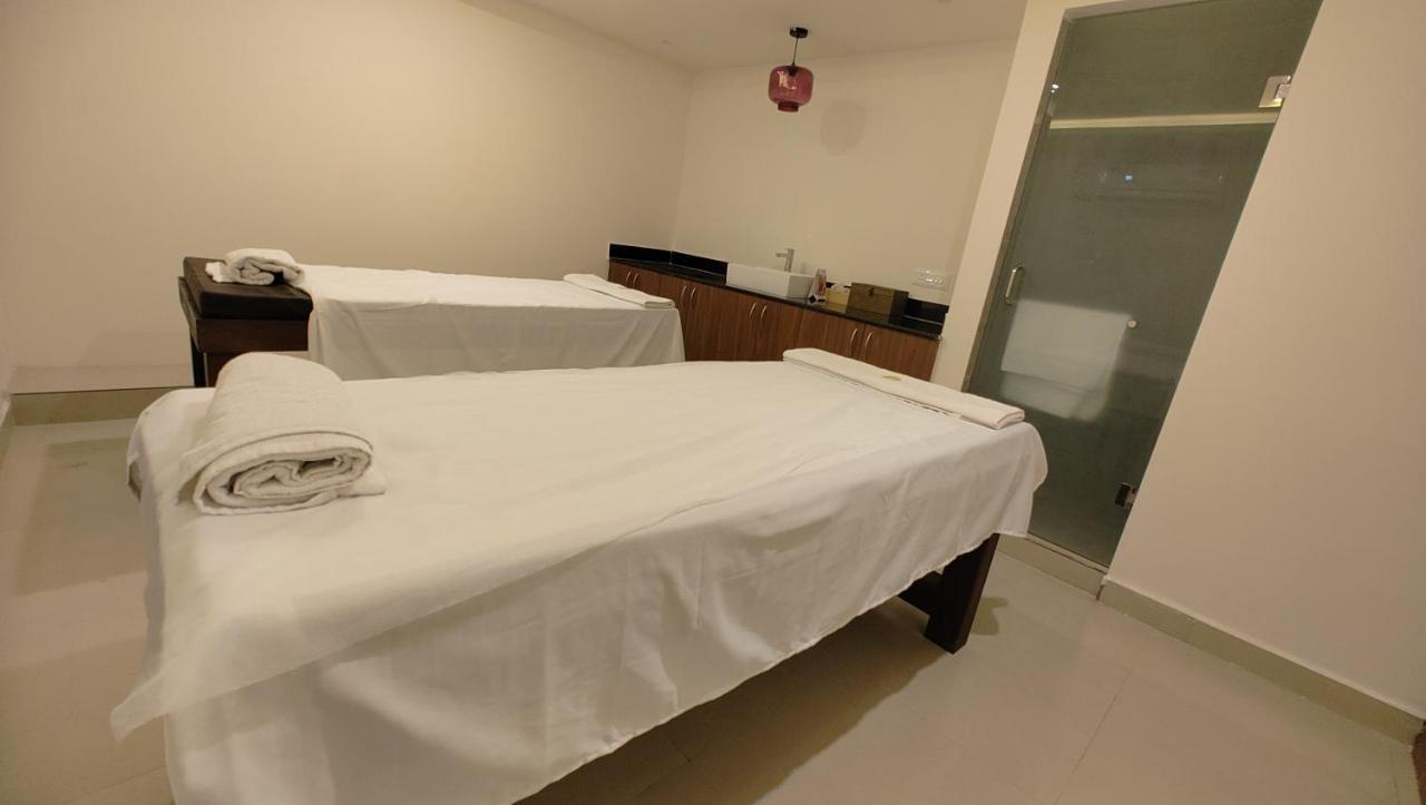 Rājahmundry Manjeera Sarovar Premiere酒店 外观 照片